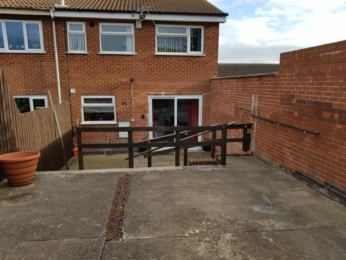 Penllech House - Huku Kwetu Notts - 3 Bedroom Spacious Lovely And Cosy With A Free Parking- Affordable And Suitable To Group Business Travellers นอตติงแฮม ภายนอก รูปภาพ