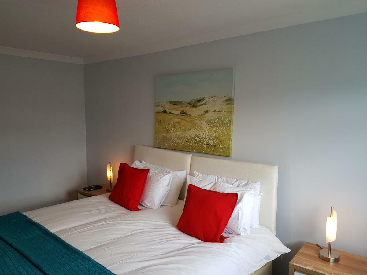 Penllech House - Huku Kwetu Notts - 3 Bedroom Spacious Lovely And Cosy With A Free Parking- Affordable And Suitable To Group Business Travellers นอตติงแฮม ภายนอก รูปภาพ