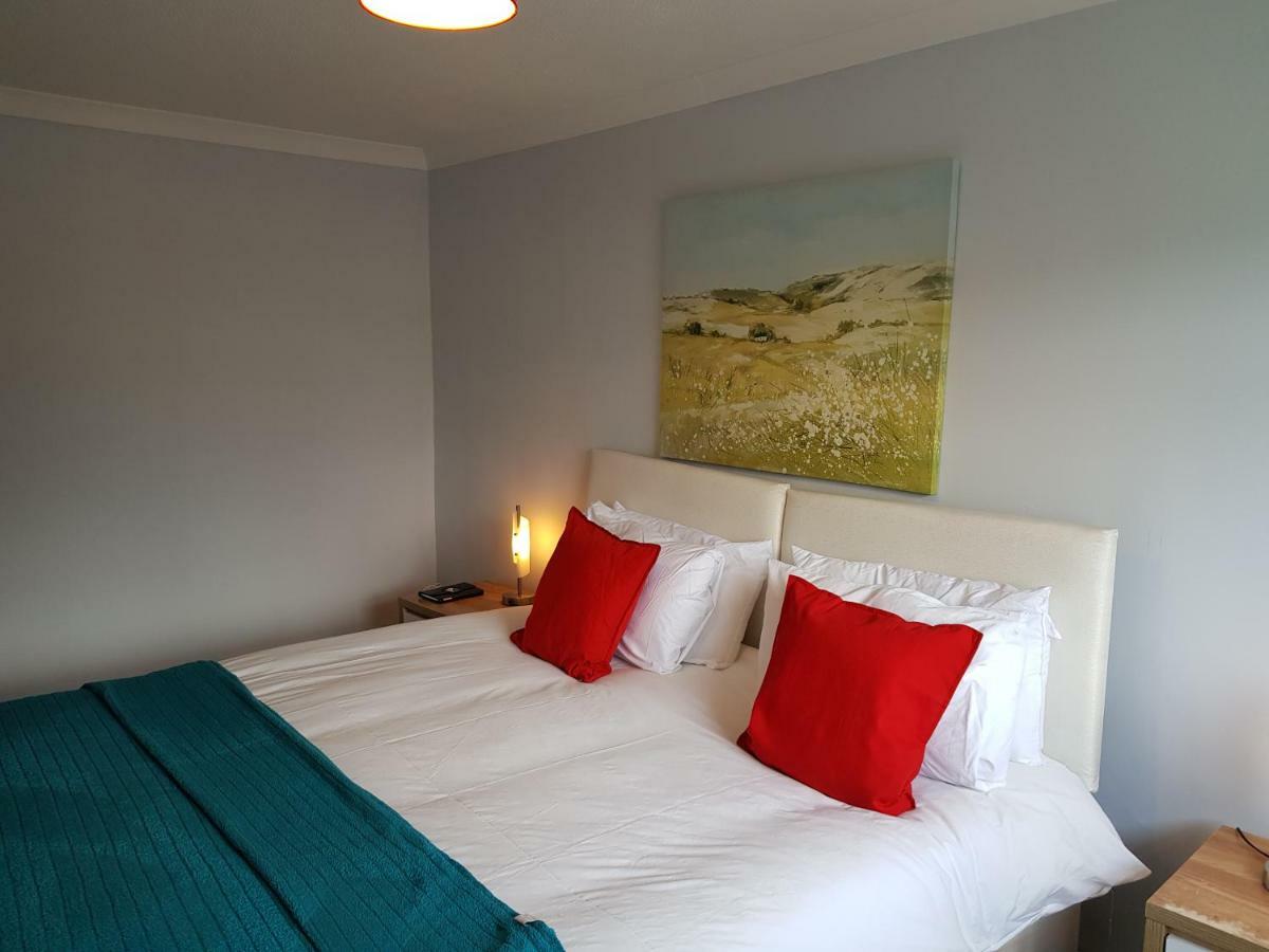 Penllech House - Huku Kwetu Notts - 3 Bedroom Spacious Lovely And Cosy With A Free Parking- Affordable And Suitable To Group Business Travellers นอตติงแฮม ภายนอก รูปภาพ