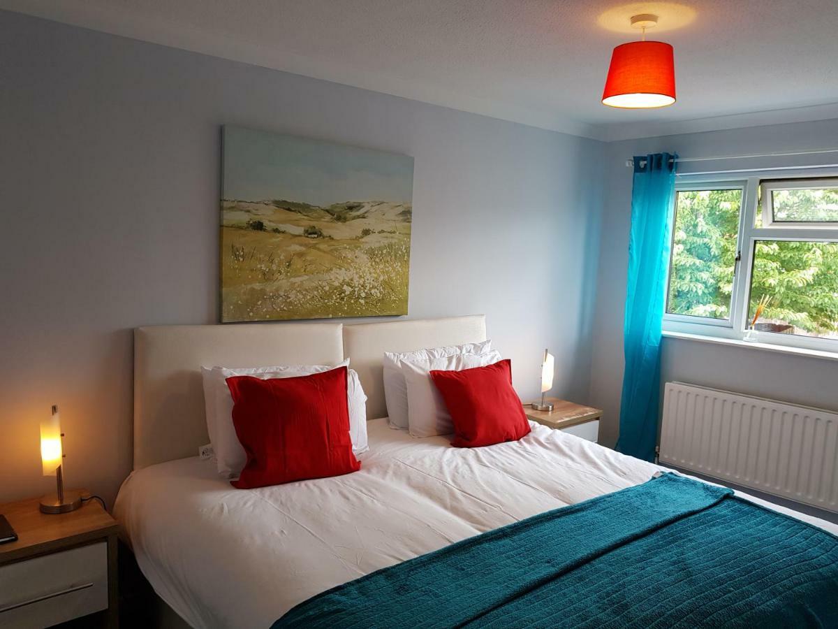 Penllech House - Huku Kwetu Notts - 3 Bedroom Spacious Lovely And Cosy With A Free Parking- Affordable And Suitable To Group Business Travellers นอตติงแฮม ภายนอก รูปภาพ